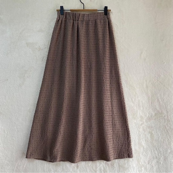 Chic Tan A-Line Skirt - Picture 3 of 4